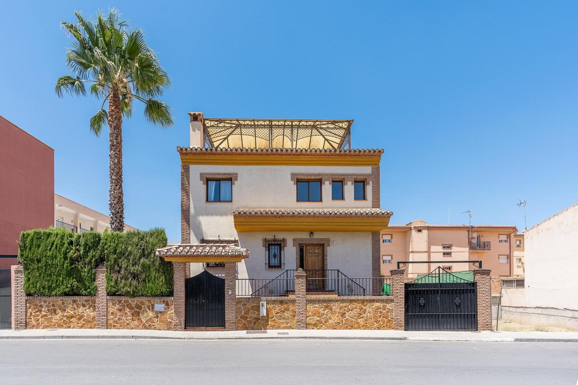 La Casa Del Abuelo Villa Cullar Vega Exterior photo